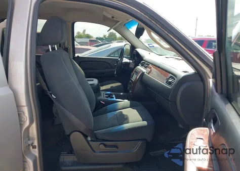 2007 Chevrolet Suburban 1500 Lt из США, поврежденный, VIN 1GNFC16097J338927